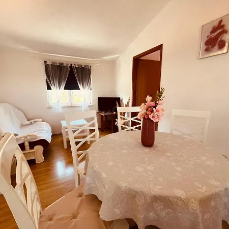 With Parking Space Zecevo, - 20020 Apartament *