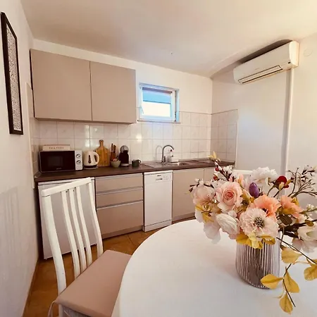 With Parking Space Zecevo, - 20020 Apartamento Rogoznica (Sibenik-Knin)